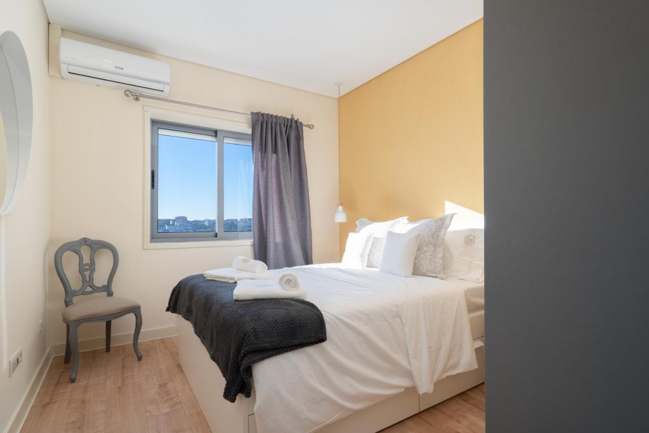 Gaya Avenue Flats - Elegant Contemporary Flats With Balcony Apartment Vila Nova de Gaia Exterior photo