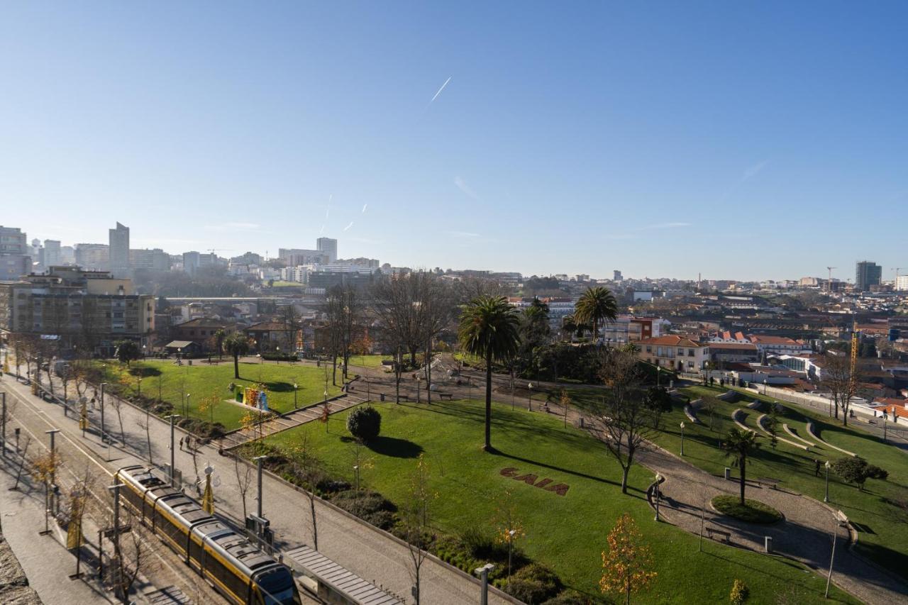 Gaya Avenue Flats - Elegant Contemporary Flats With Balcony Apartment Vila Nova de Gaia Exterior photo