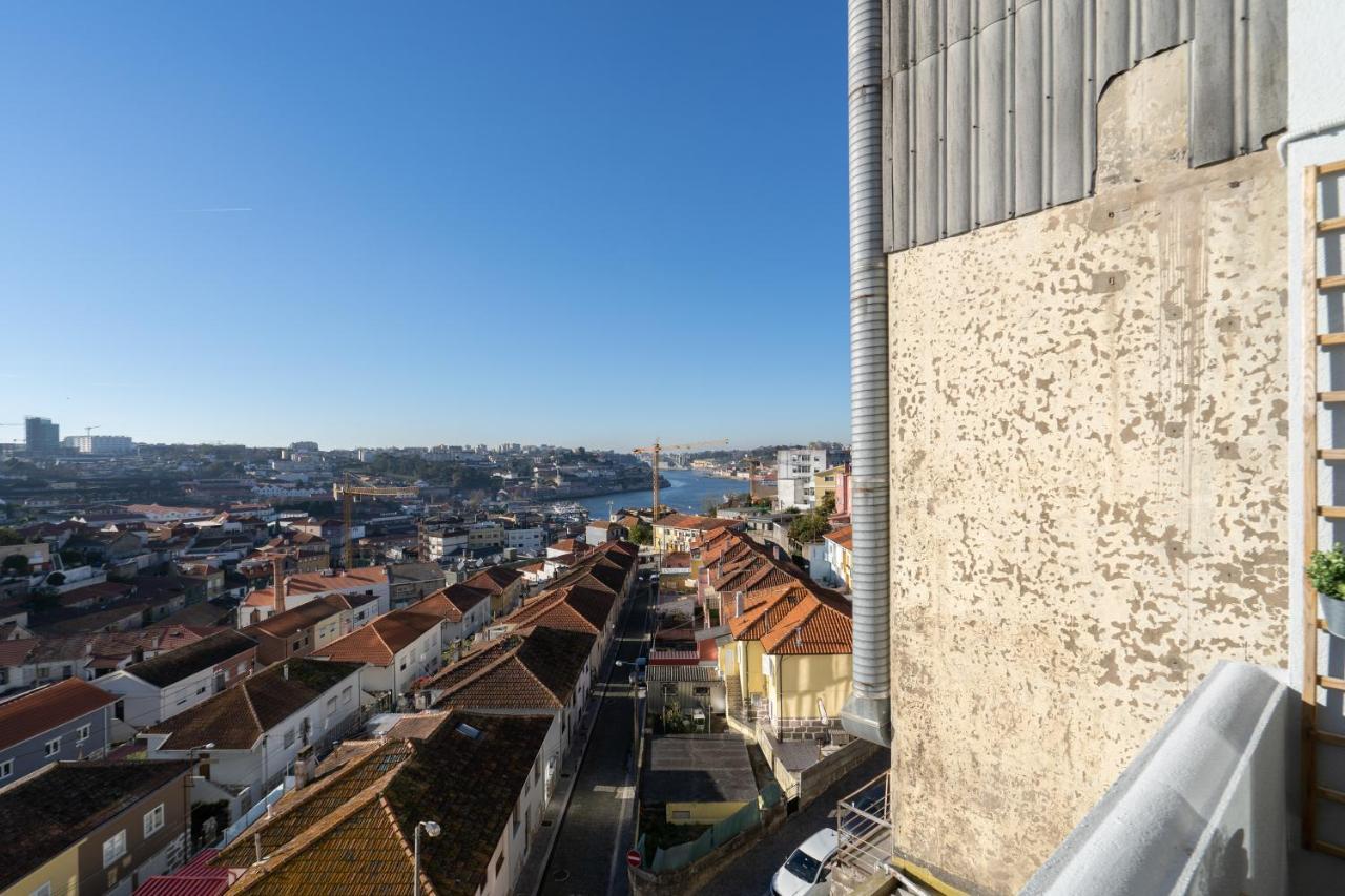 Gaya Avenue Flats - Elegant Contemporary Flats With Balcony Apartment Vila Nova de Gaia Exterior photo