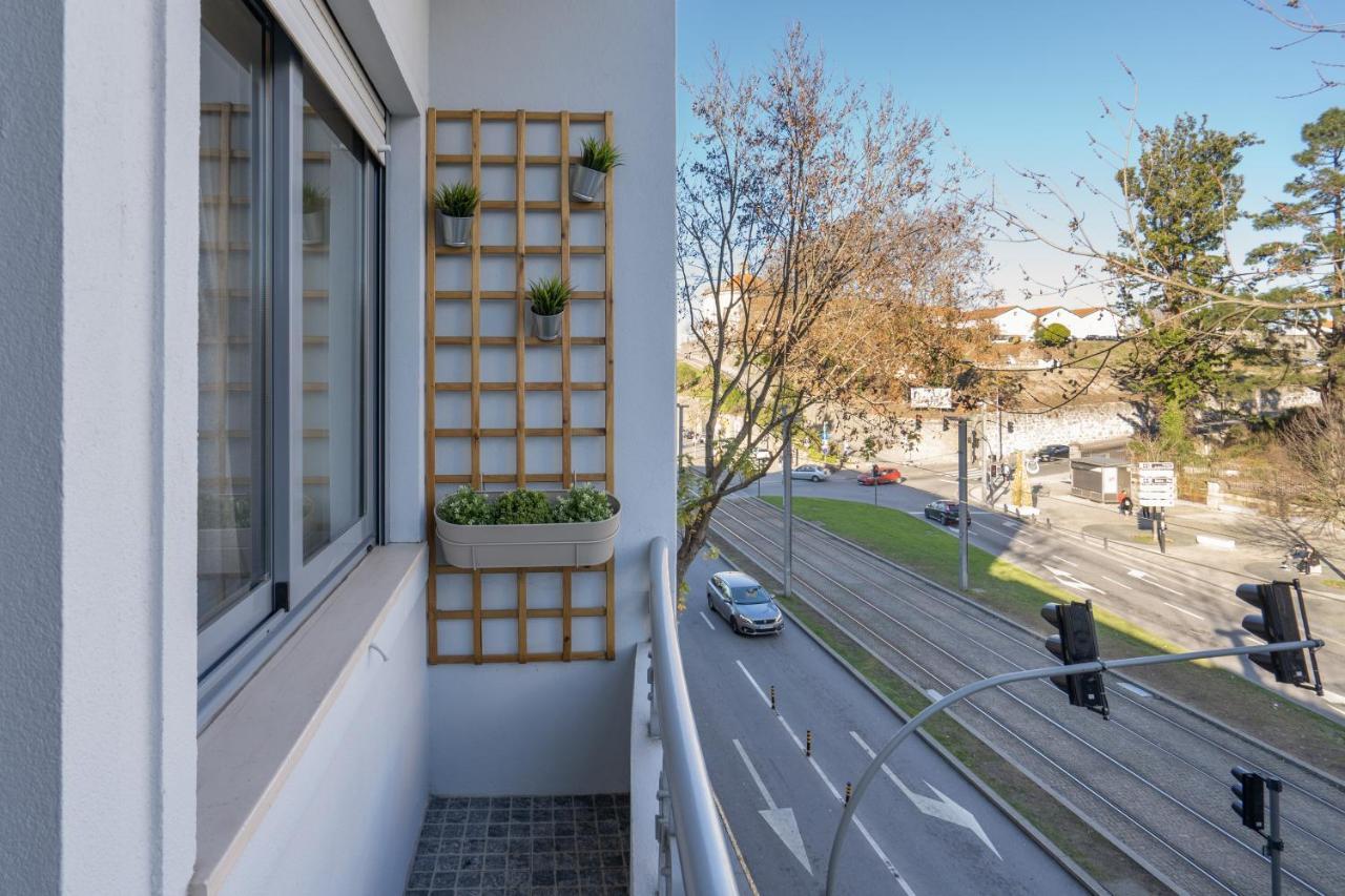 Gaya Avenue Flats - Elegant Contemporary Flats With Balcony Apartment Vila Nova de Gaia Exterior photo