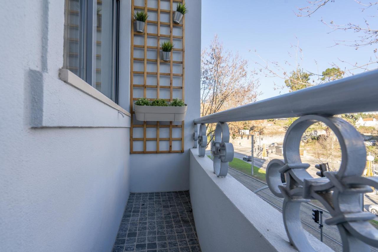 Gaya Avenue Flats - Elegant Contemporary Flats With Balcony Apartment Vila Nova de Gaia Exterior photo